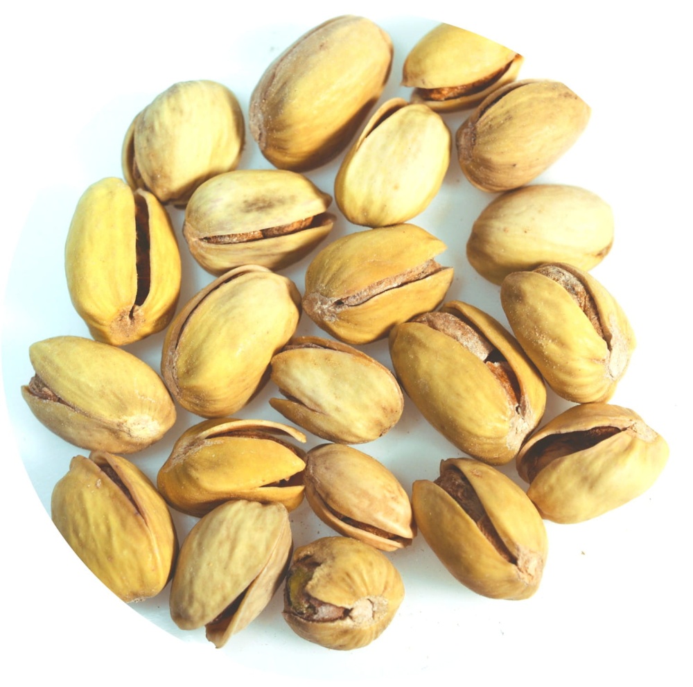 pistacje w łupinach ,solone ułożone w kółko 500gr