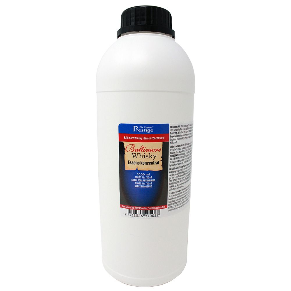 Zdjęcie produktowe na jednolitym, białym tle przedstawia dużą, białą butelkę z tworzywa sztucznego o pojemności 1000 ml, zamkniętą czarną, żebrowaną nakrętką. Na przodzie butelki znajduje się prostokątna etykieta „Baltimore Whisky Flavour Concentrate”