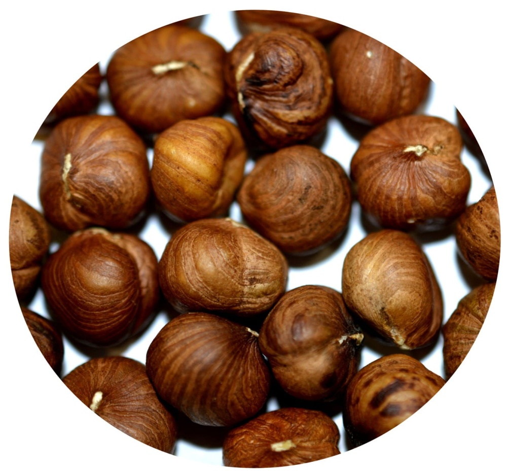 Orzech laskowy cały łuskany ,poukładany w kółko 500 gr
